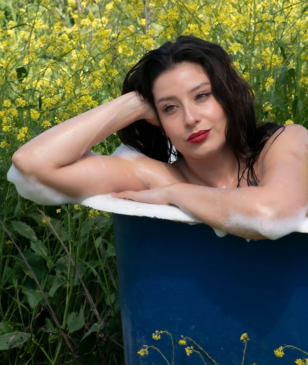 María José Quintanilla presenta su nuevo sencillo “La Maleta” en Radio Purranque FM 1 Faltan 3 dias para el estreno de La Maleta %F0%9F%A7%B3 Ya vieron las fotos del video Nos encontramos e