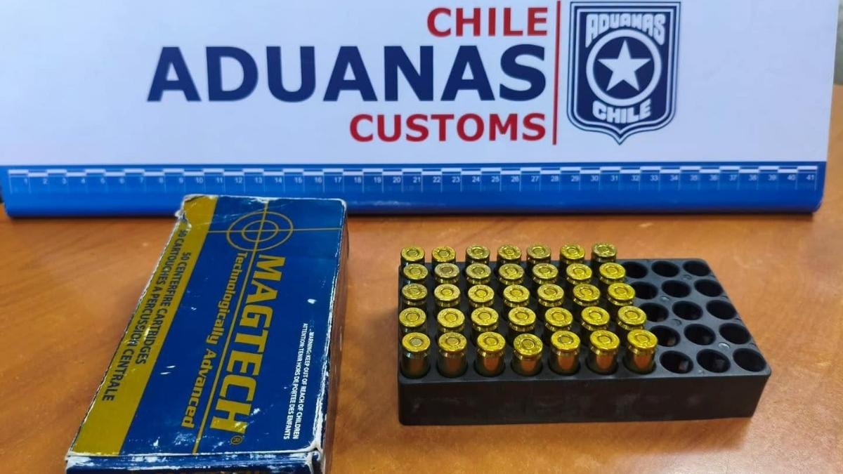 Aduana incauta divisas no declaradas y municiones 9 mm en Samoré 6 Aduana incauta divisas no declaradas y municiones 9 mm en Samore