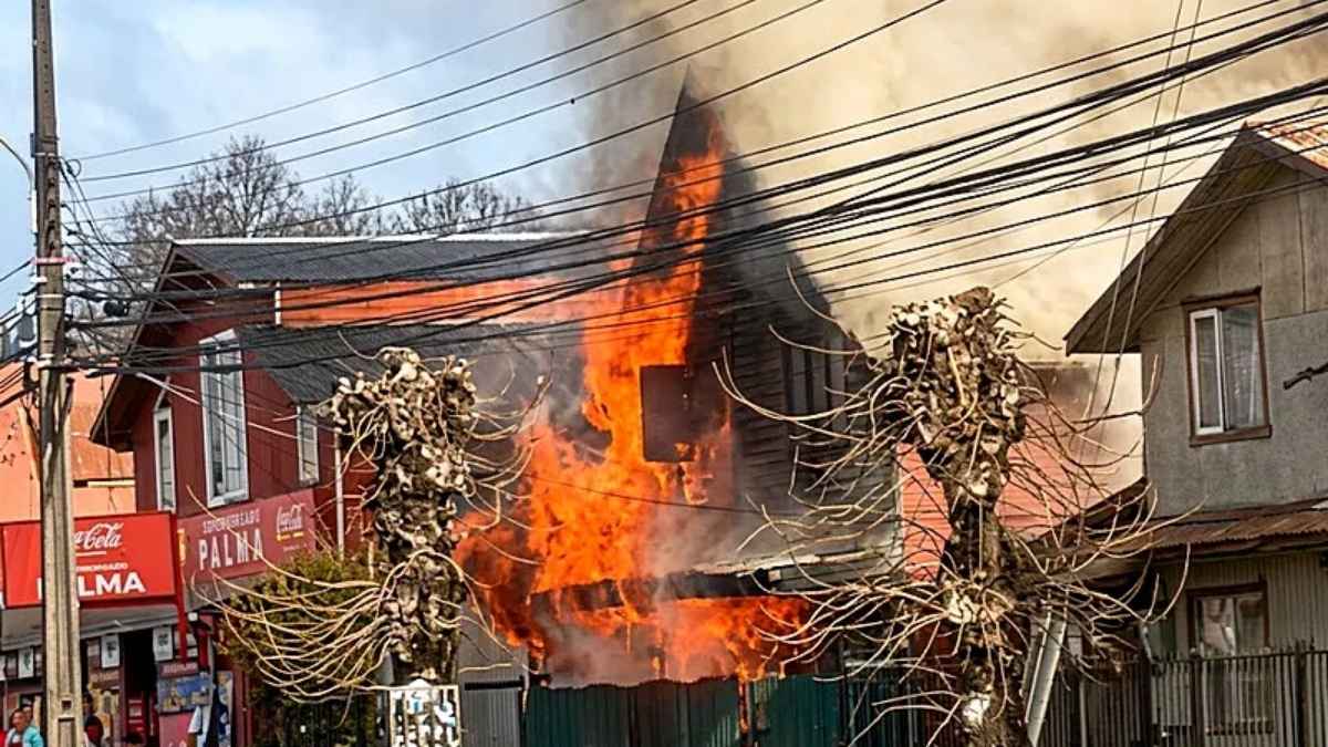 Incendio en Purranque consume vivienda de dos pisos y deja dos lesionados 5 Incendio en Purranque consume vivienda de dos pisos y deja dos lesionados