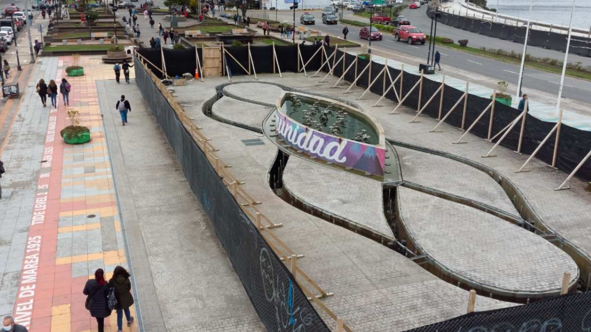 La pileta de aguas danzantes de Puerto Montt será demolida en 2027 tras siete años sin funcionar 17 La pileta de aguas danzantes de Puerto Montt sera demolida en 2027 tras siete anos sin funcionar