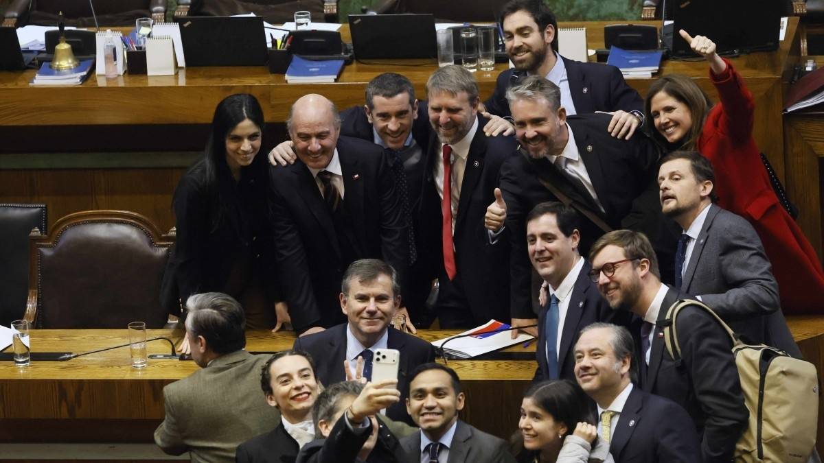Cámara aprueba megarreforma del Gobierno y envía un artículo a mixta 7 Camara aprueba megarreforma del Gobierno y envia un articulo a