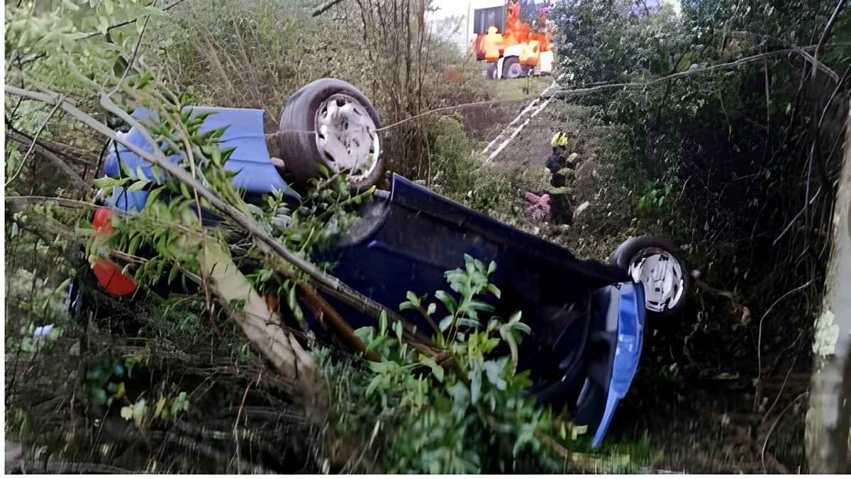 Detienen a conductor ebrio tras volcamiento y fuga de control en Paillaco 3 Detienen a conductor ebrio tras volcamiento y fuga de control en Paillaco