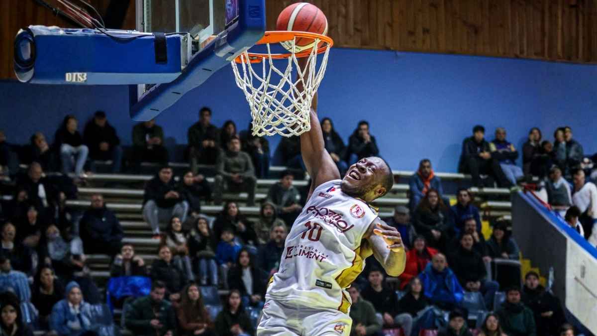 Espanol de Osorno vence a Puerto Varas y sigue firme en el Clausura de la LNB
