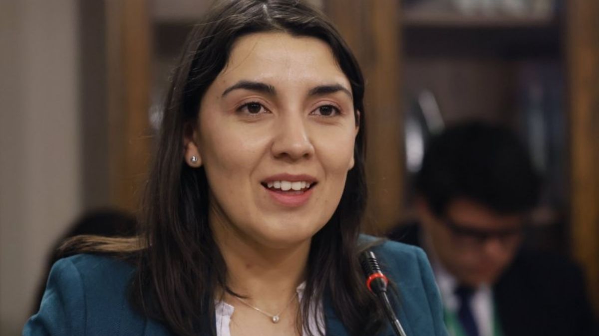 Funcionarios del Ministerio de la Mujer denuncian ante Fiscalía aumentos de sueldo irregulares 6 Funcionarios del Ministerio de la Mujer denuncian ante Fiscalia aumentos de sueldo irregulares