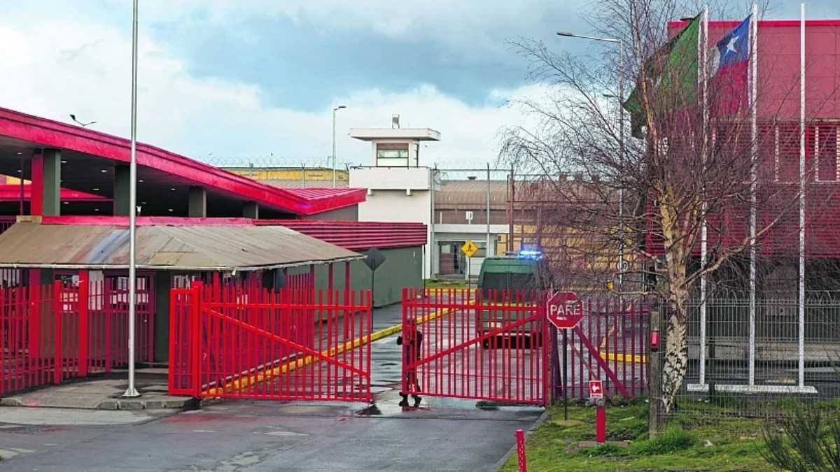 Gendarmería frustra plan de fuga en cárcel de Puerto Montt 5 Gendarmeria frustra plan de fuga en carcel de Puerto Montt