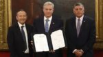 Kast firma reforma para cesar a autoridades que den positivo en drogas