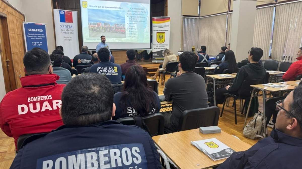Puerto Montt forma a bomberos de todo Chile para responder a emergencias quimicas