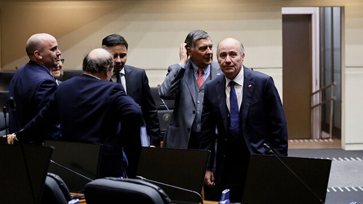 Senado suspende sesion y aplaza para agosto la votacion final de la megarreforma
