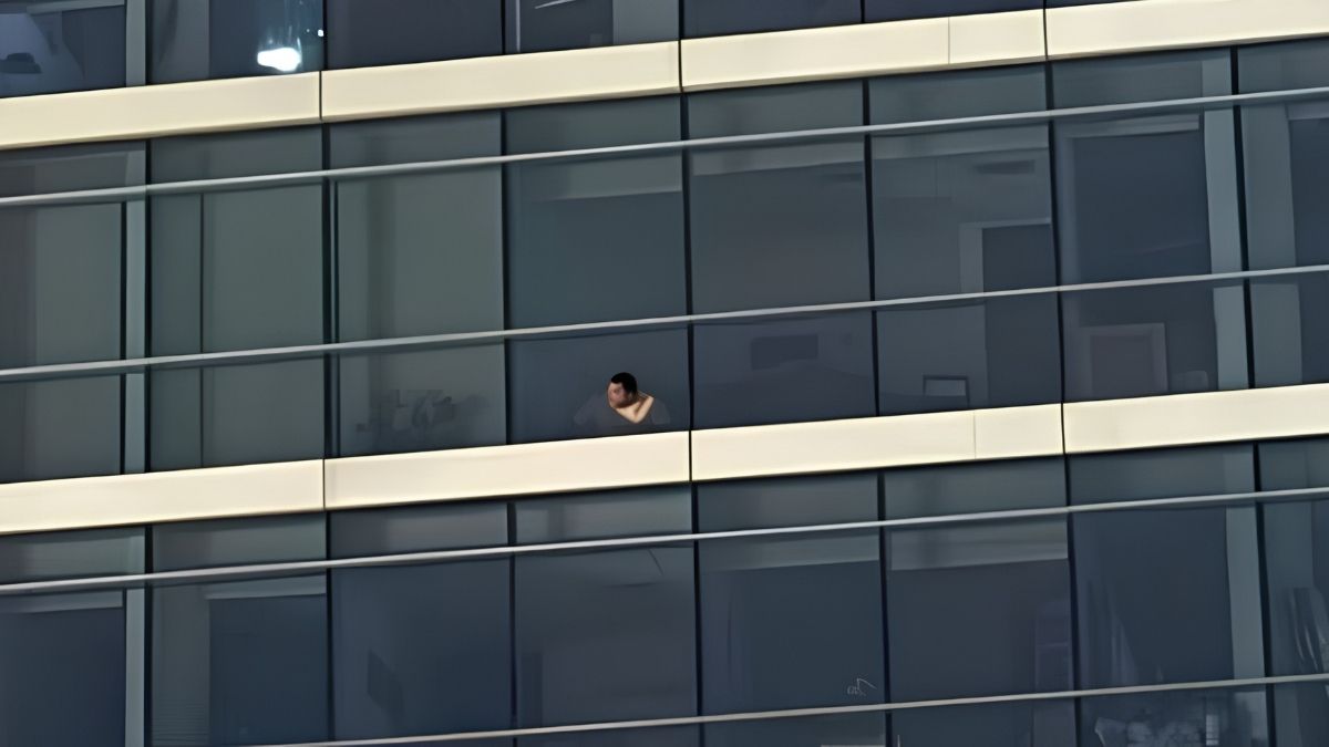 Subcomisario de la PDI fue internado tras atrincheramiento en Las Condes 6 Subcomisario de la PDI fue internado tras atrincheramiento en Las Condes